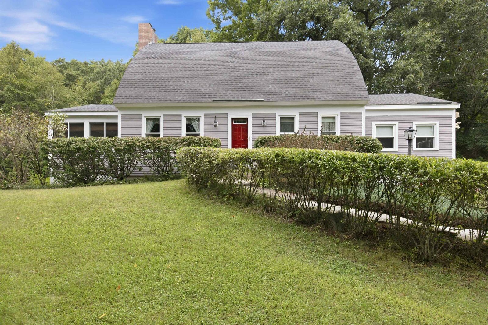 Property Photo:  8 Hollow Road  NH 03304 
