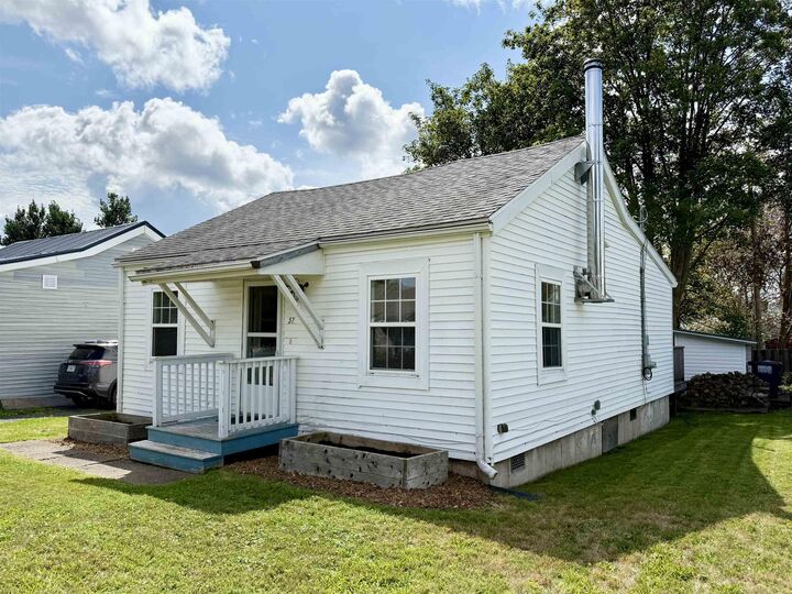 Property Photo: 57 Cedar Street NS B0K 1H0