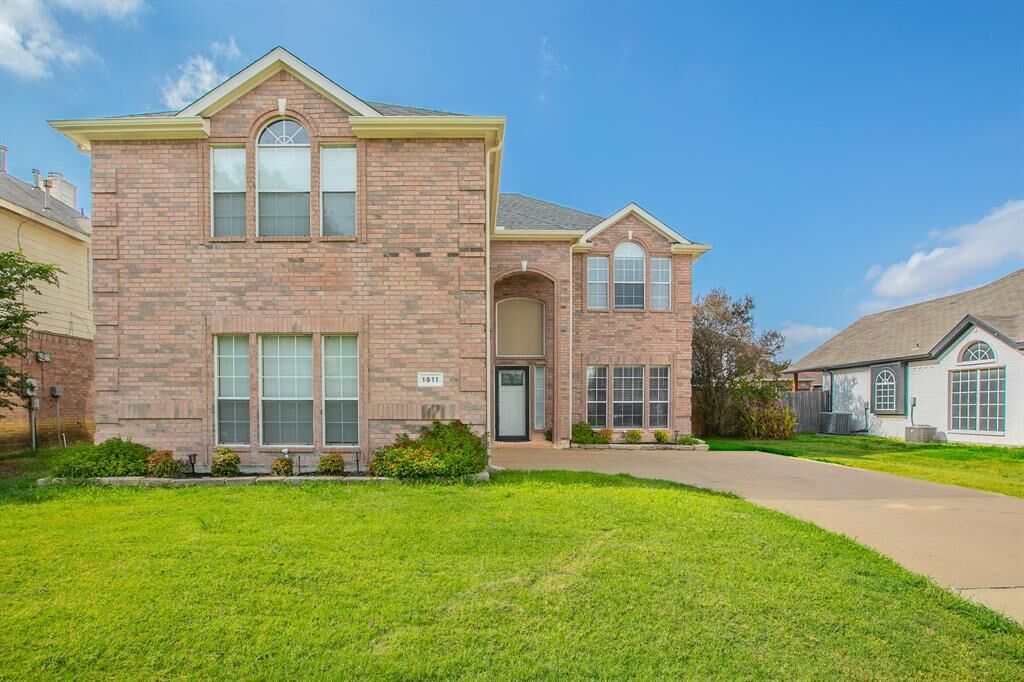 Photo de la propriété:  1511 Brighton Drive  TX 76063 