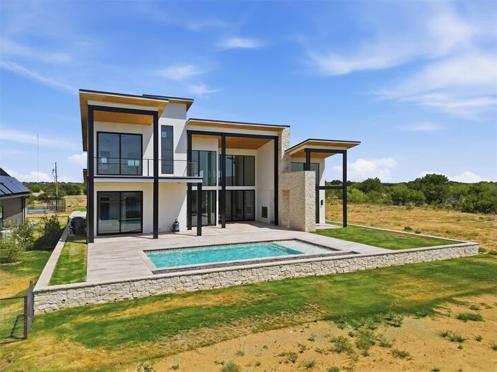 Property Photo: 961 E Hells Gate Drive TX 76449