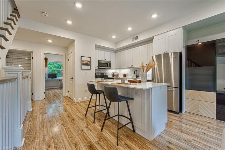 Property Photo:  112 Union Street E B306  ON N2J 0E4 