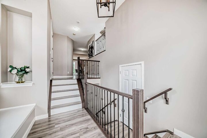 Property Photo:  1068 Windhaven Close SW  AB T4B 0T9 