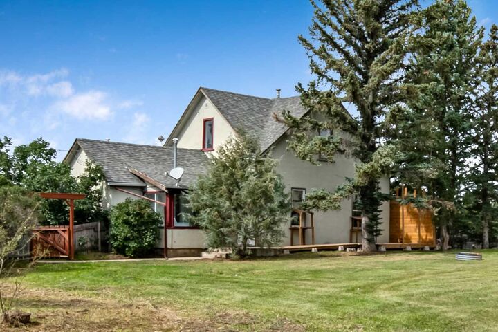Property Photo: 88111 658 Avenue E AB T0L 0P0
