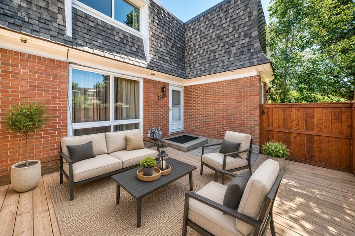 Property Photo:  330 Canterbury Drive SW 130  AB T2W 1H6 