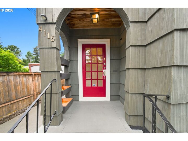 Property Photo: 4115 SE Gladstone St OR 97202