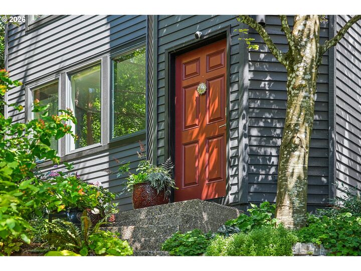 Property Photo:  5507 SW Westwood Vw  OR 97239 