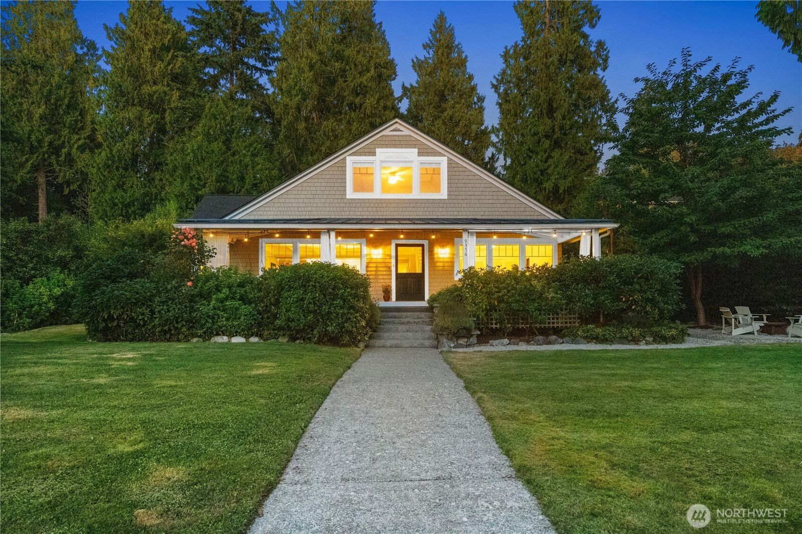 Property Photo: 9376 Endicott Street NE WA 98110
