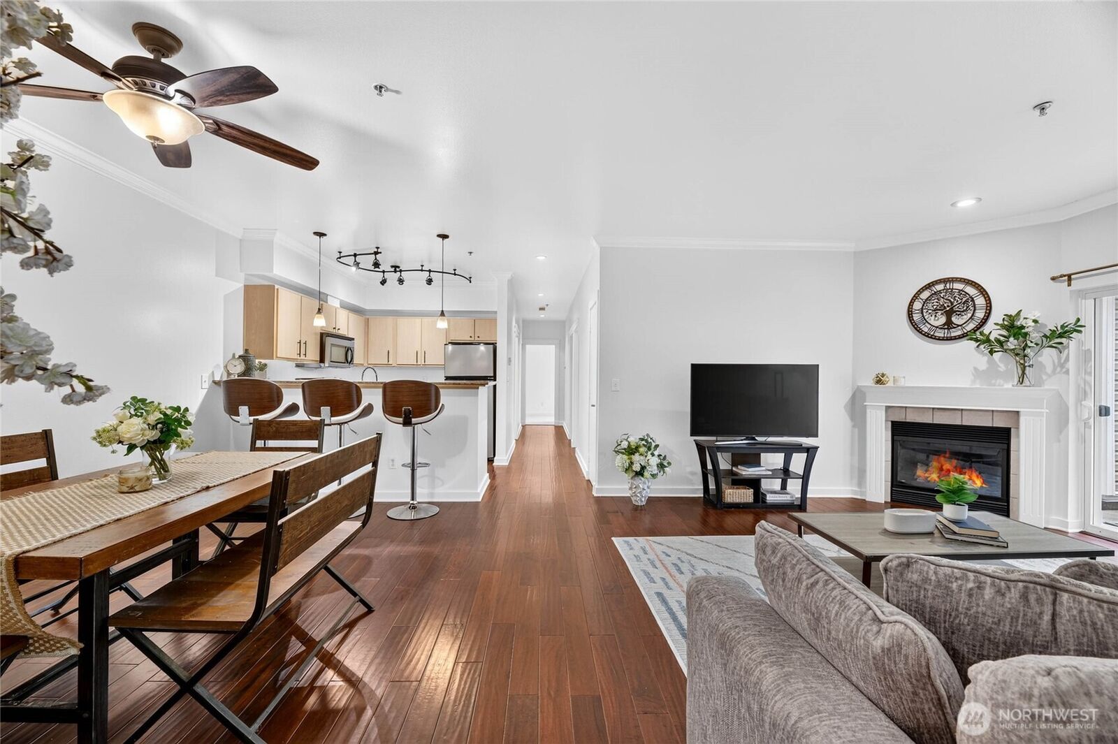 Property Photo:  10709  Valley View Road C103  WA 98011 