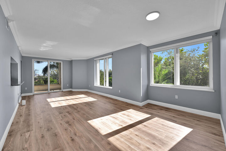 Property Photo:  2880 NE 14th Street Causeway 413  FL 33062 