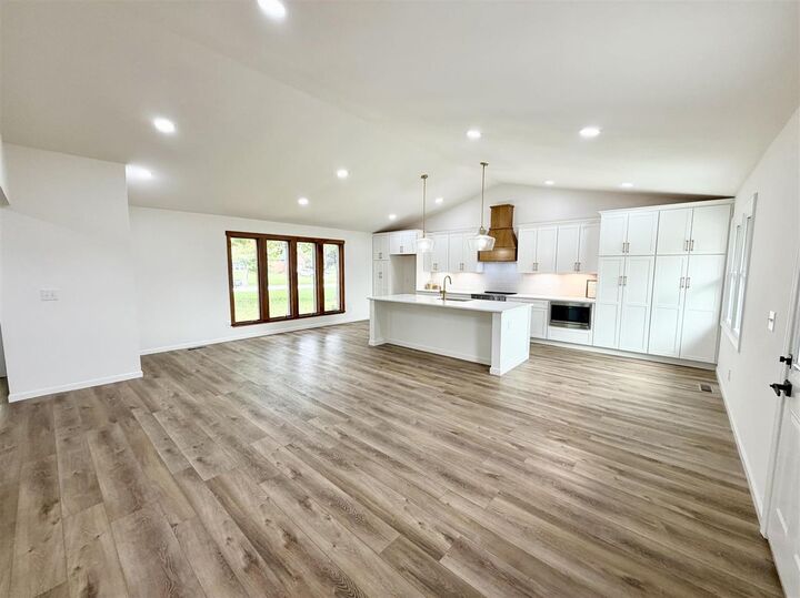 Property Photo:  933 Broadmoor Terrace  IN 47374 