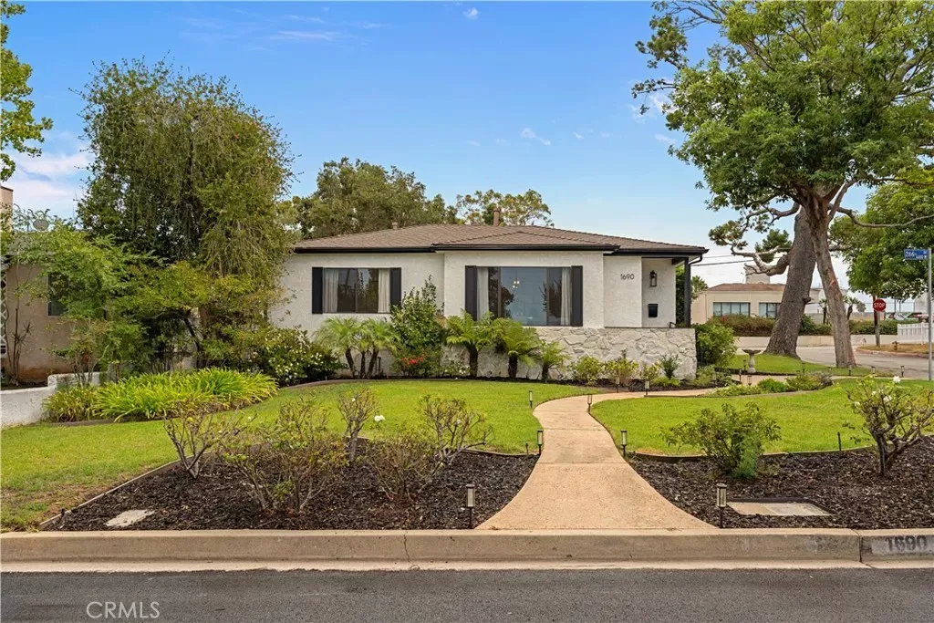 Property Photo: 1690 266th CA 90710
