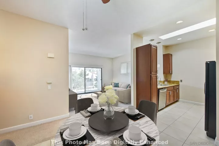 Property Photo: 8310 Regents Rd 3E CA 92122