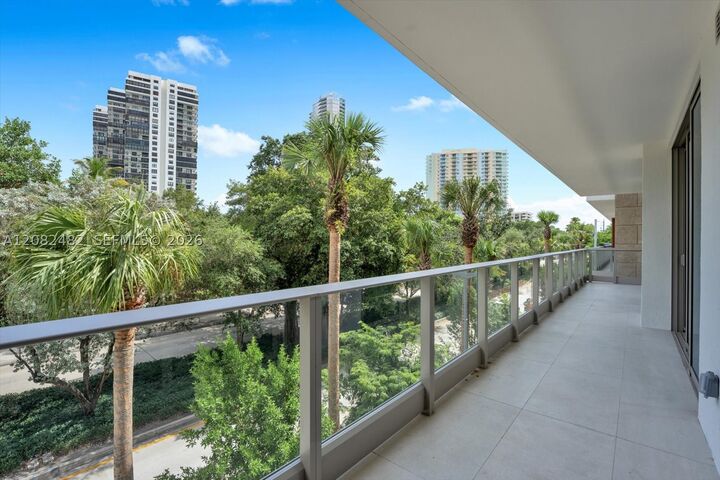 Property Photo: 2200 Brickell Ave 202 FL 33129