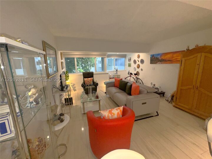 Property Photo: 1910 SW 17th Ave 8 FL 33145