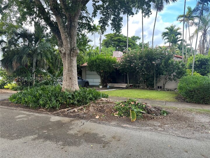Property Photo:  123 Sarto Ave  FL 33134 