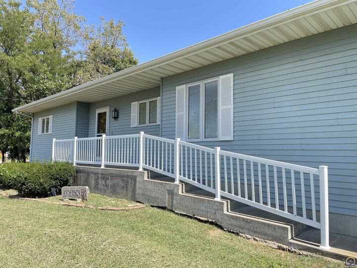 Property Photo:  6920 Shawnee Cir  KS 66070 