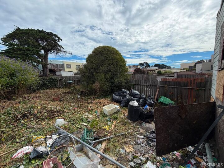 Property Photo: 266 Farallones Street CA 94112