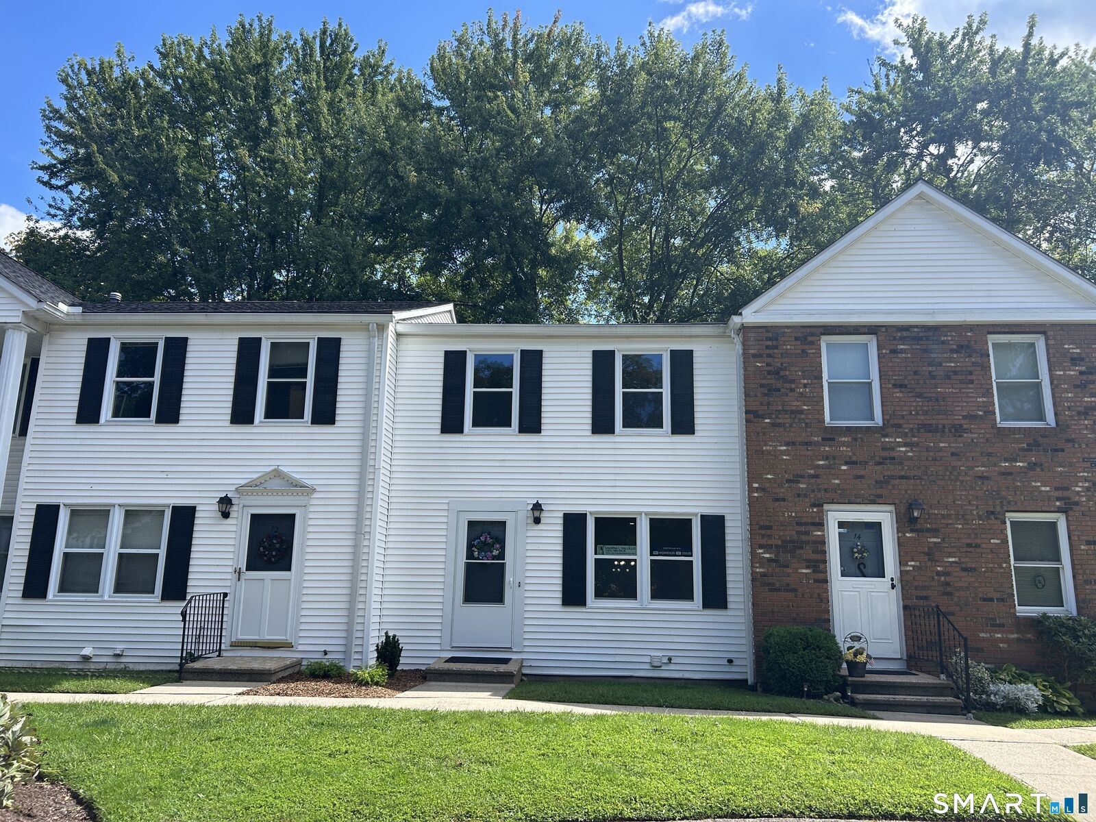 Property Photo:  13 Colonial Village 13  CT 06484 