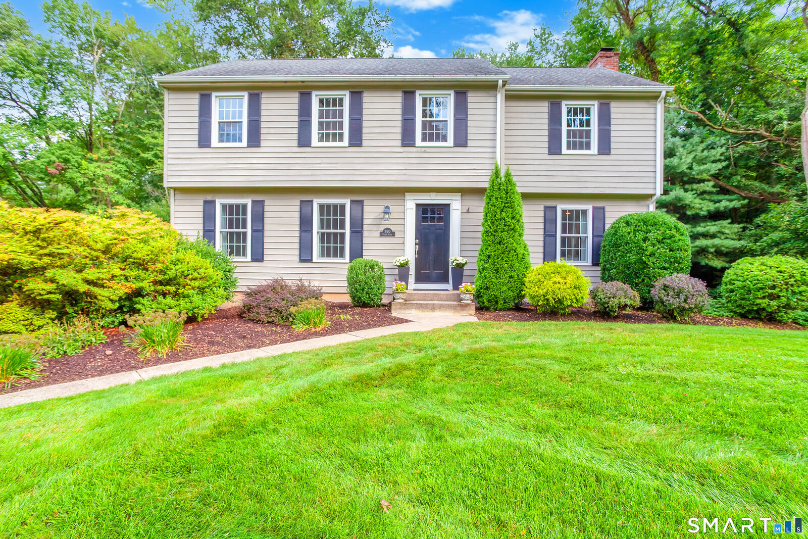 Property Photo:  750 Foster Court  CT 06410 