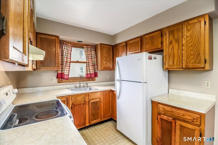 Property Photo:  28 Middle Street 2  CT 06776 