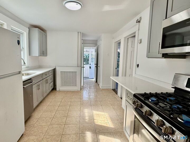 Property Photo:  60 Stephen Street  CT 06902 