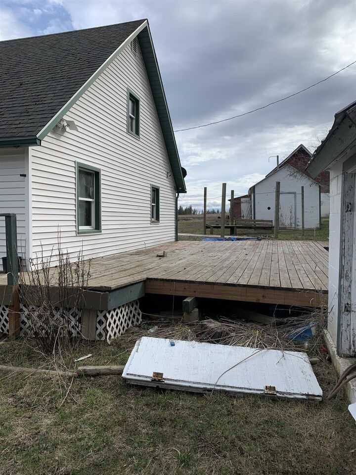 Property Photo:  3825 W Burroughs Rd  WA 99006 