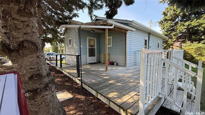 Property Photo:  110 1st Avenue W  SK S0J 1A0 