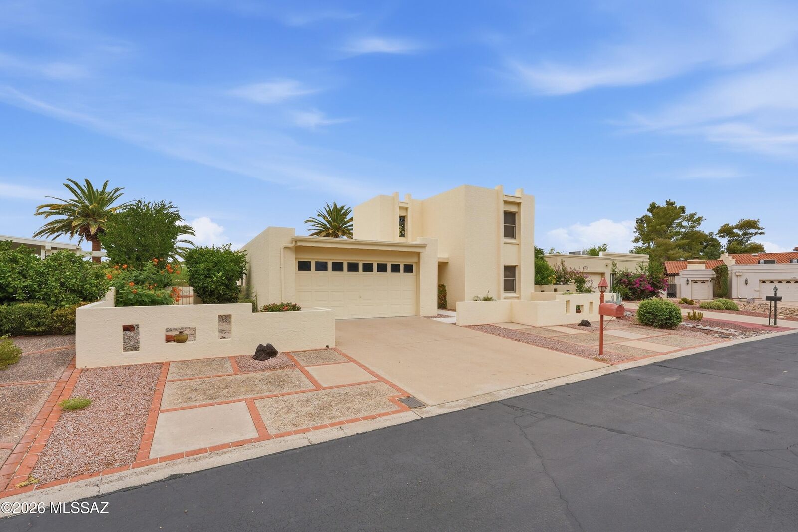 Property Photo:  7912 N Casas Cameo  AZ 85742 