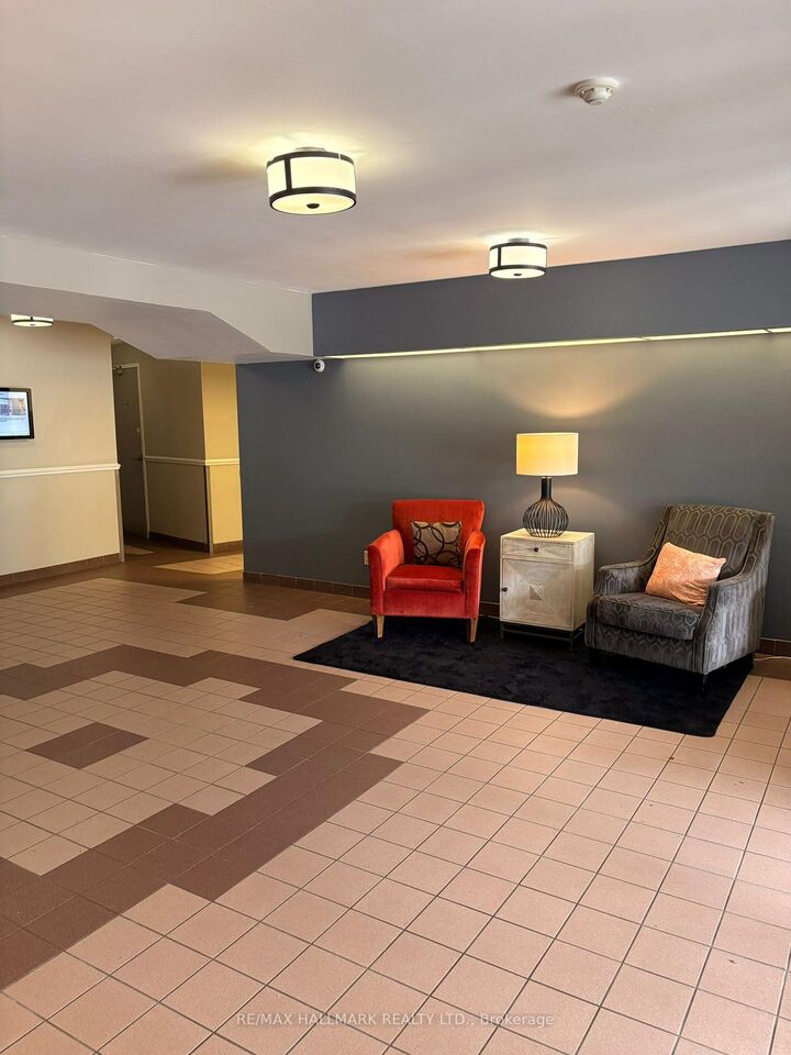 Property Photo:  107 Bagot Street 509  ON N1H 8H5 