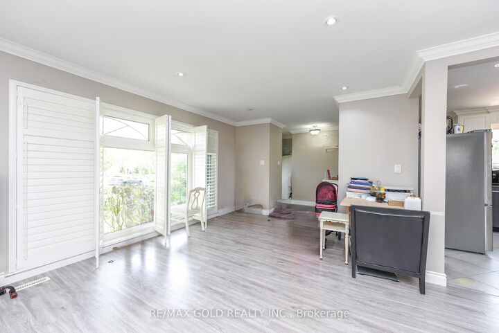 Property Photo:  11 Dudley Place  ON L6T 3C2 