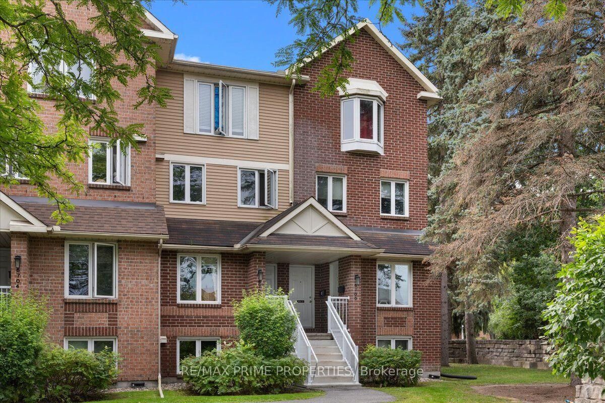 Property Photo:  6702 Jeanne Darc Boulevard N A  ON K1C 6E9 
