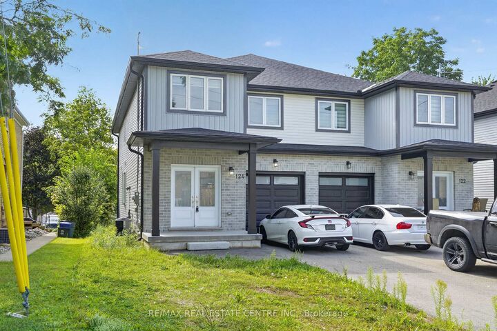 Property Photo:  124 King Street E  ON N5C 1G9 