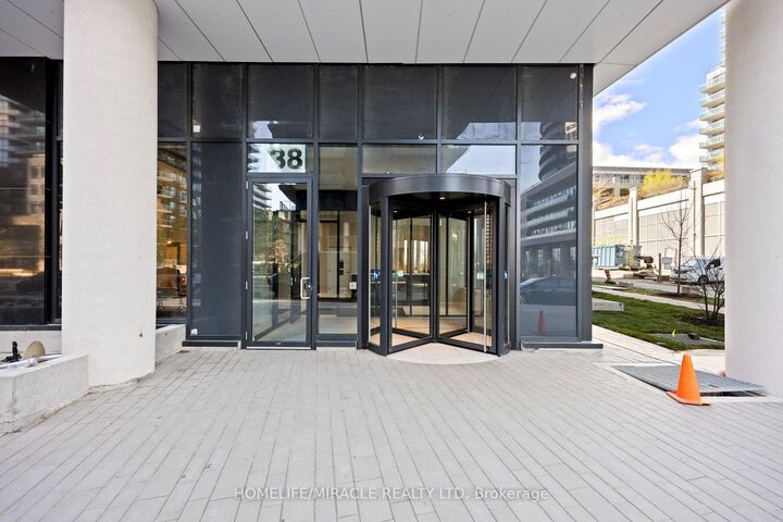 Property Photo:  38 Annie Craig Drive 607  ON M8V 0G9 