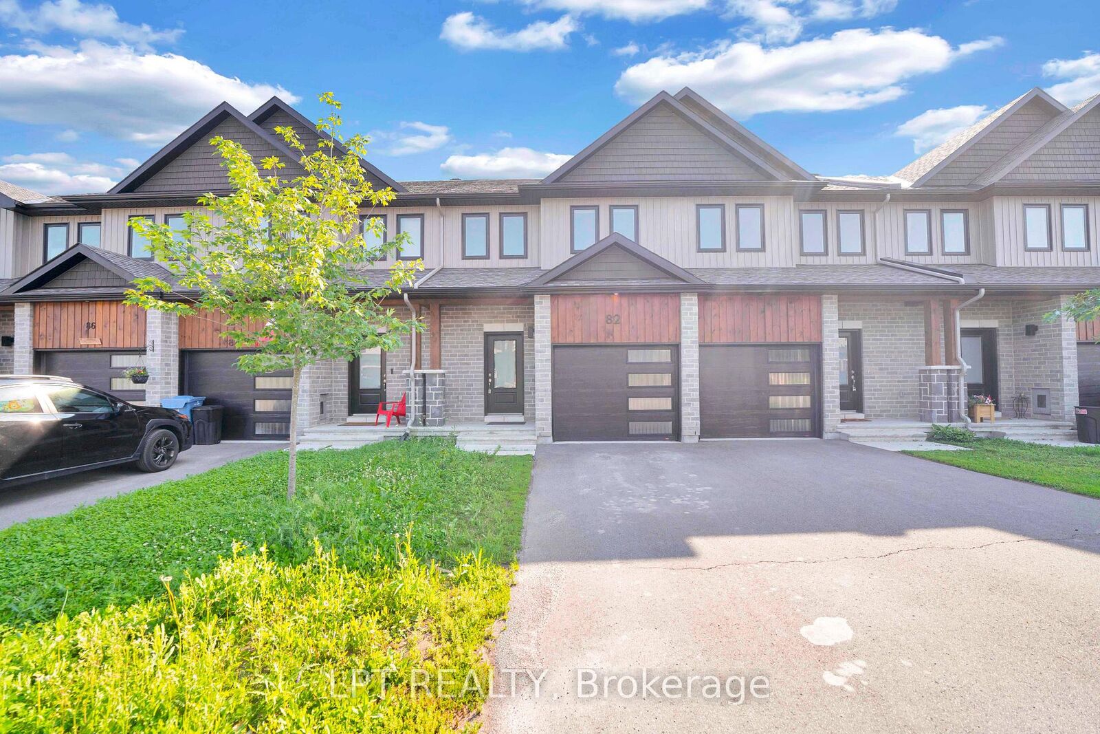 Property Photo: 82 O'Donovan Drive ON K7C 0S2