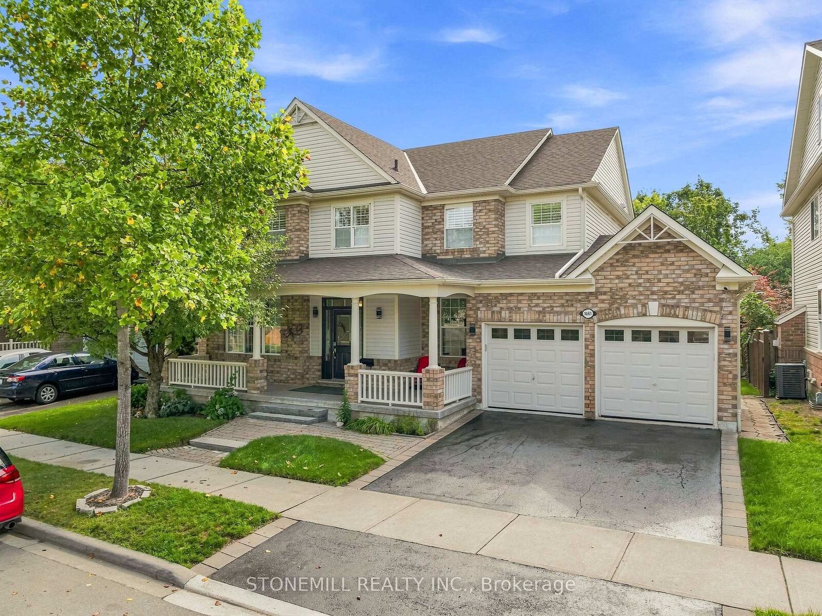 Property Photo:  1661 Dempsey Crescent  ON L9T 5M5 