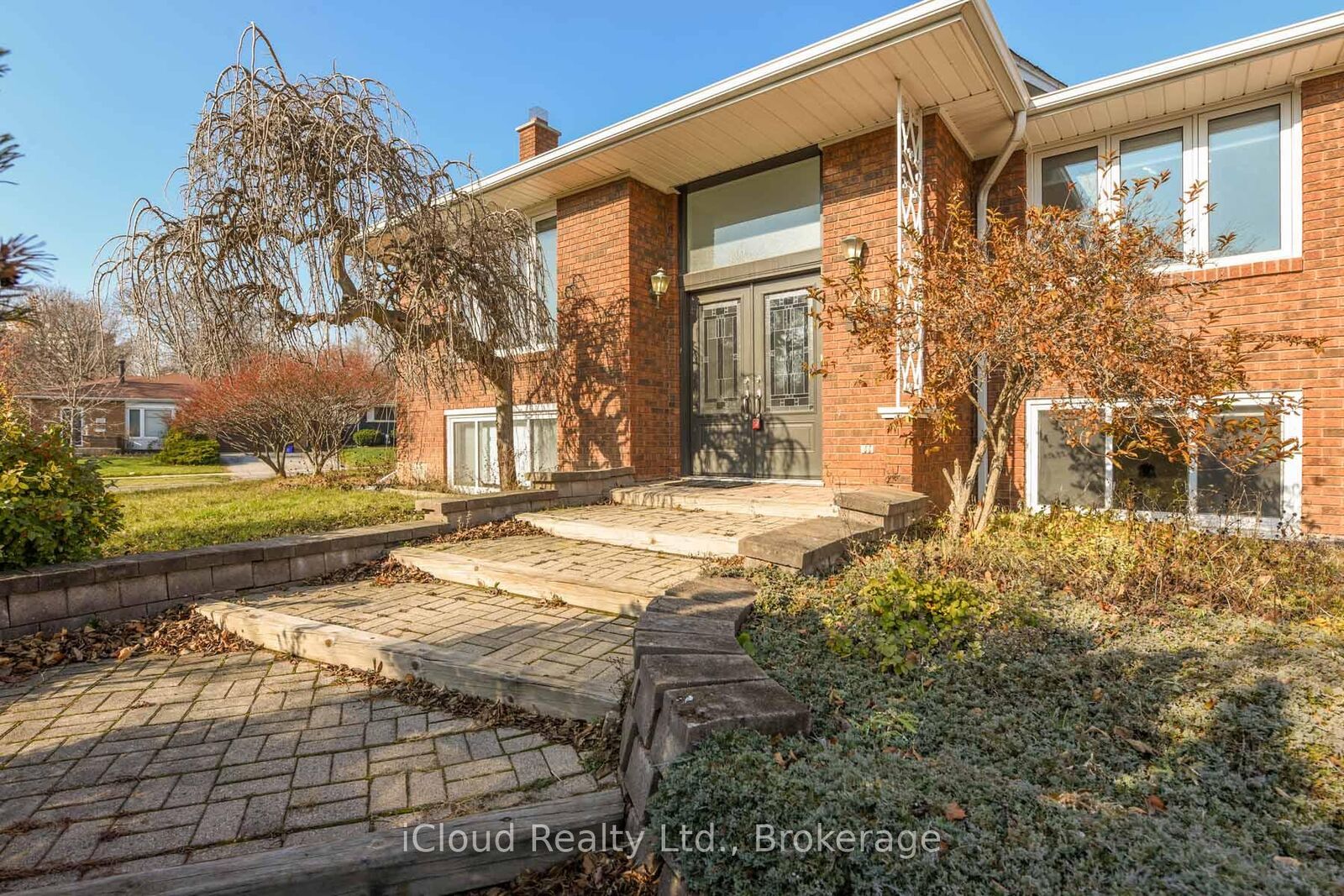 Property Photo:  2101 Parkway Drive  ON L0L 1R0 
