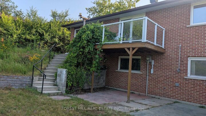 Property Photo:  144 Miller Drive  ON L4N 9X3 
