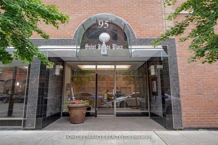 Property Photo:  95 Lombard Street 605  ON M5C 2V3 