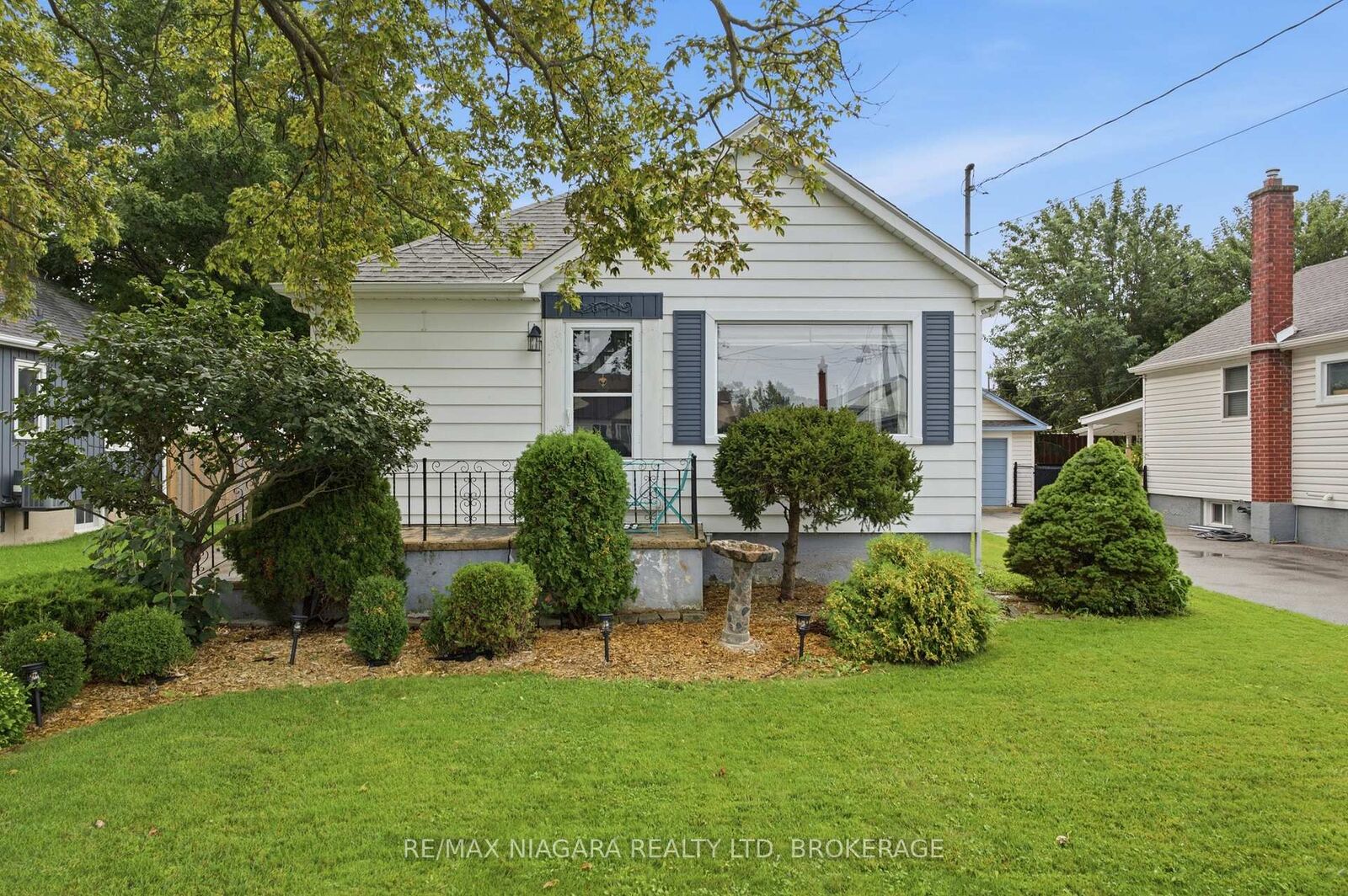 Property Photo:  222 Neff Street  ON L3K 3T6 