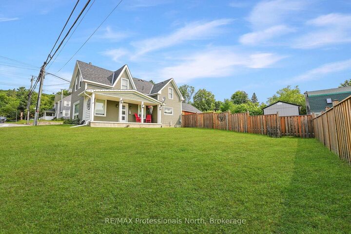 Property Photo: 33 Maple Avenue ON K0M 1S0