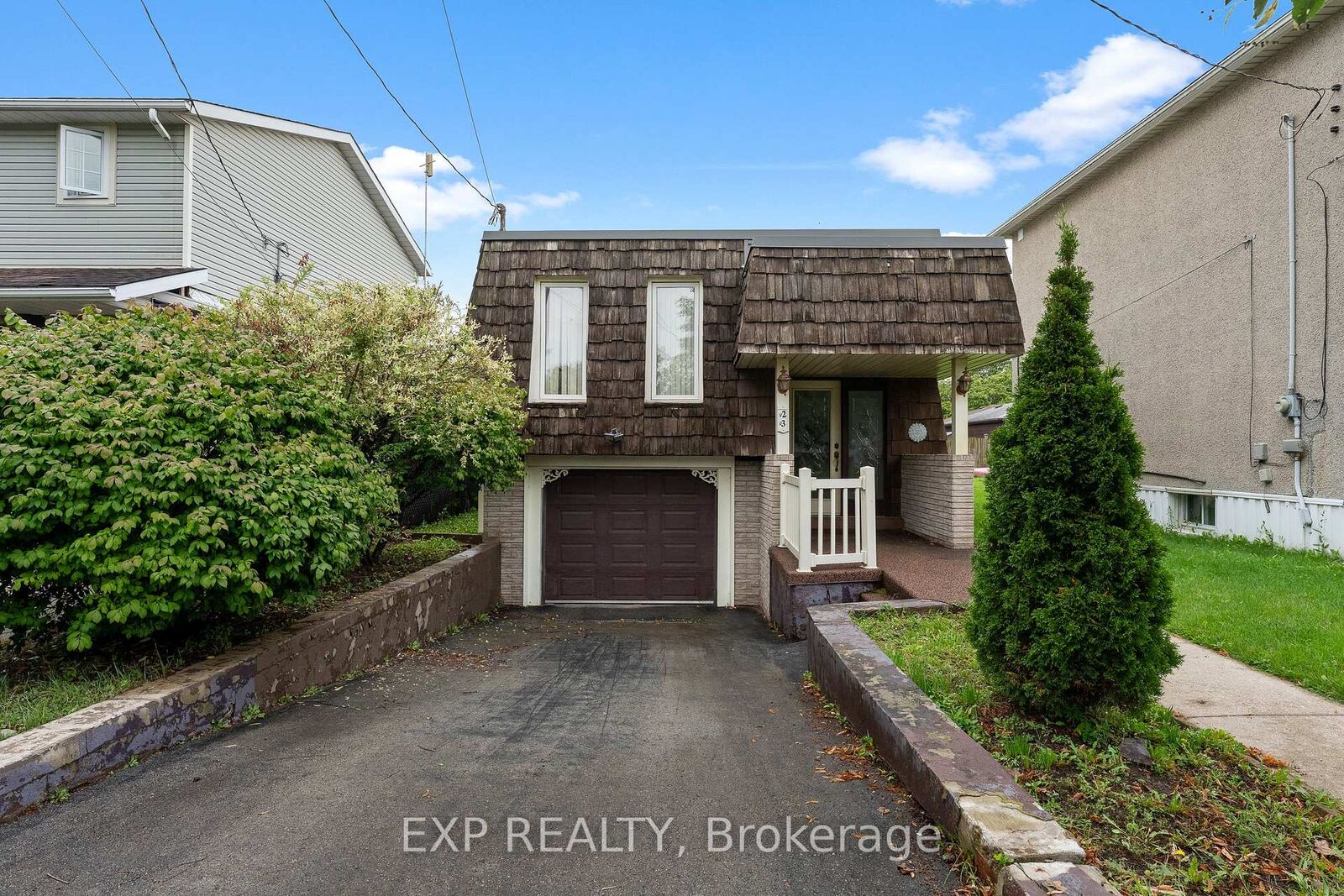 Property Photo:  23 Classic Avenue  ON L3B 1P3 