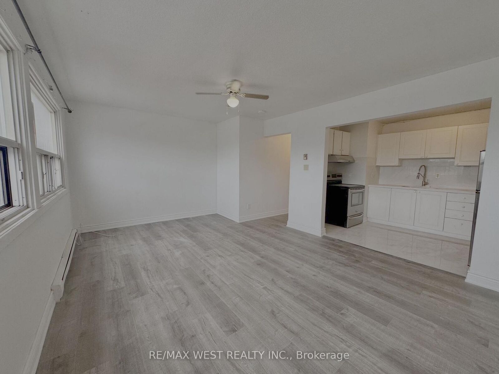 Property Photo:  1687 St Clair Avenue W  ON M6N 1H9 