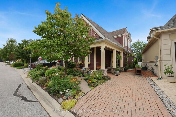 Property Photo:  5 Invermara Court 49  ON L3V 8B4 