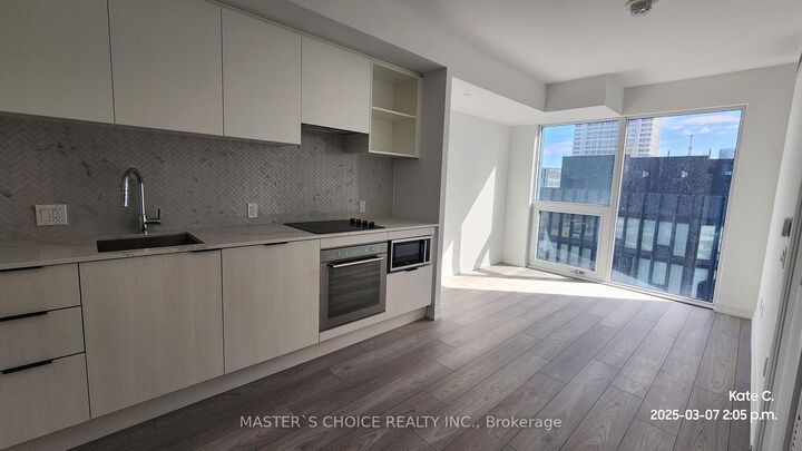 Property Photo:  82 Dalhousie Street 3106  ON M5B 1Y7 