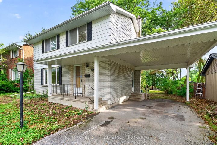 Property Photo: 92 Cliff Crescent ON K7M 1A8