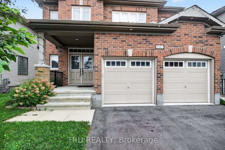 Property Photo:  641 Parade Drive  ON K2S 0X8 