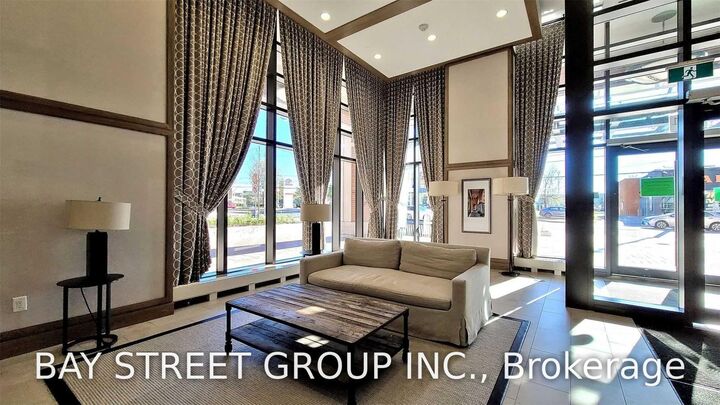 Property Photo:  3091 Dufferin Street 805  ON M6A 0C4 