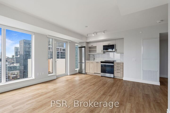 Property Photo:  203 Jarvis Street 2909  ON M5B 0E7 