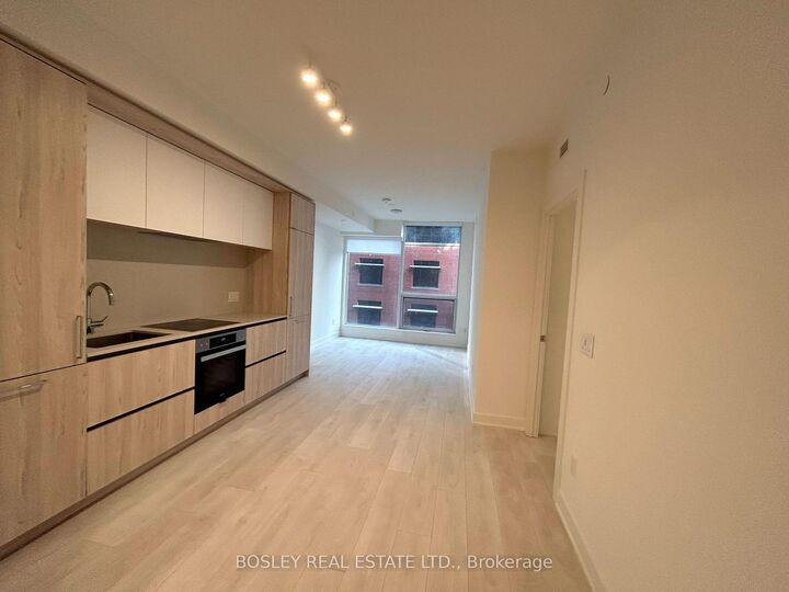 Property Photo: 15 Mercer Street 714 ON M5V 3C6
