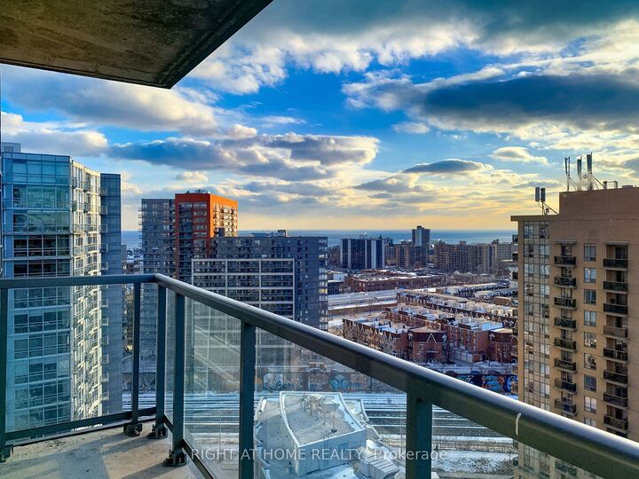 Property Photo:  68 Abell Street 2210  ON M6J 0B1 